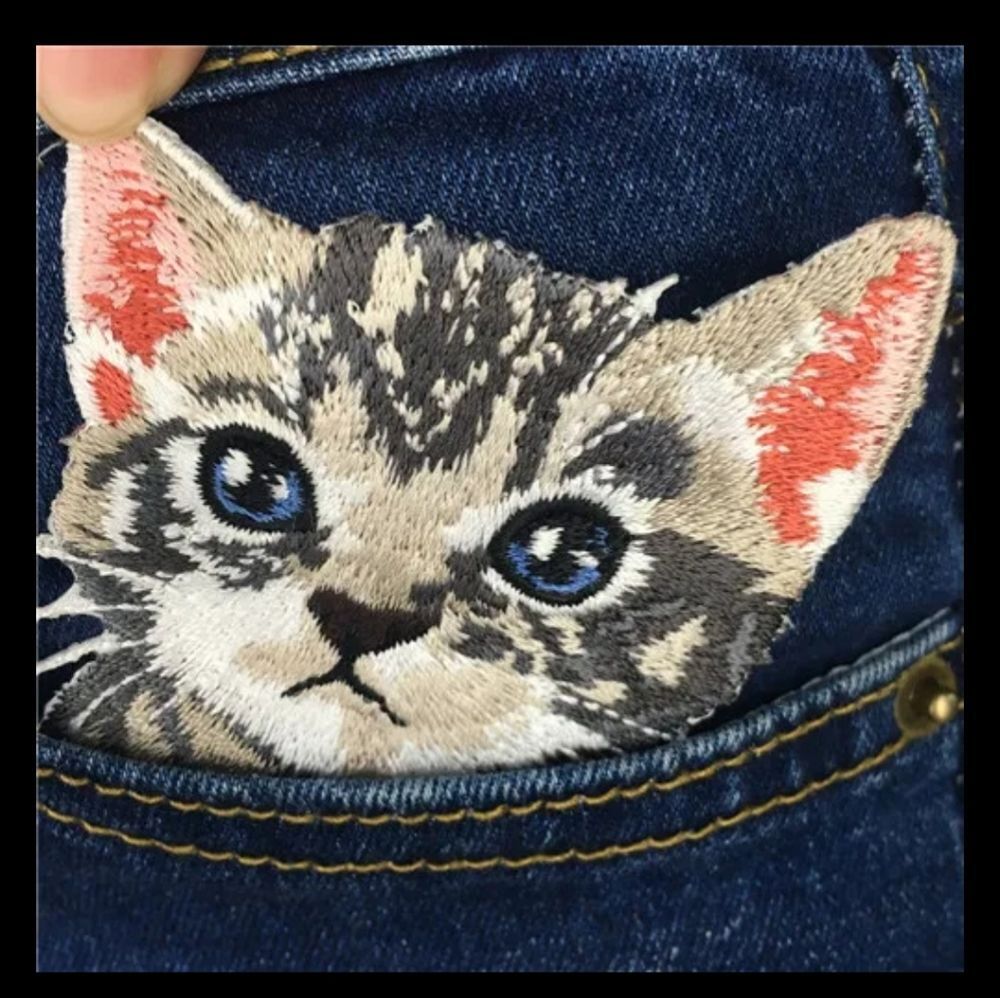 NWOT Iron-On Blue Eyes Kitten Cat Pocket Patch